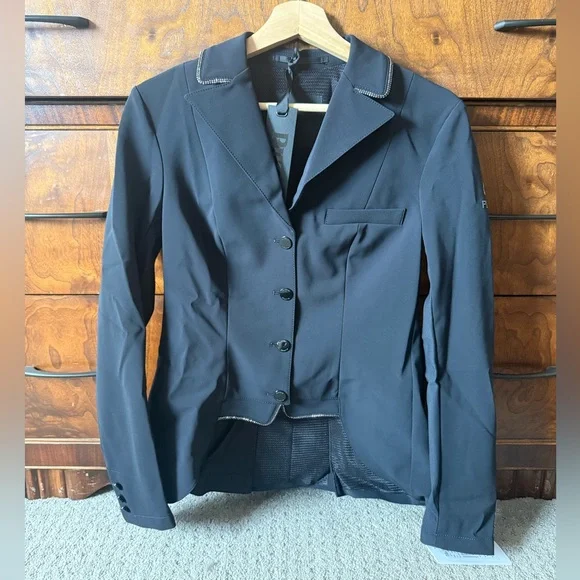 NEW PIKEUR CECILE LADIES SHORT TAIL COAT, Size 38 - Picture 3 of 6